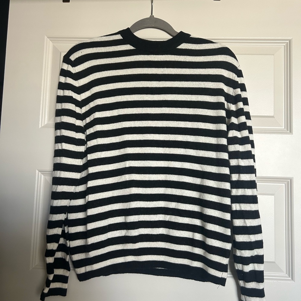Zara Black and White Crewneck Sweater